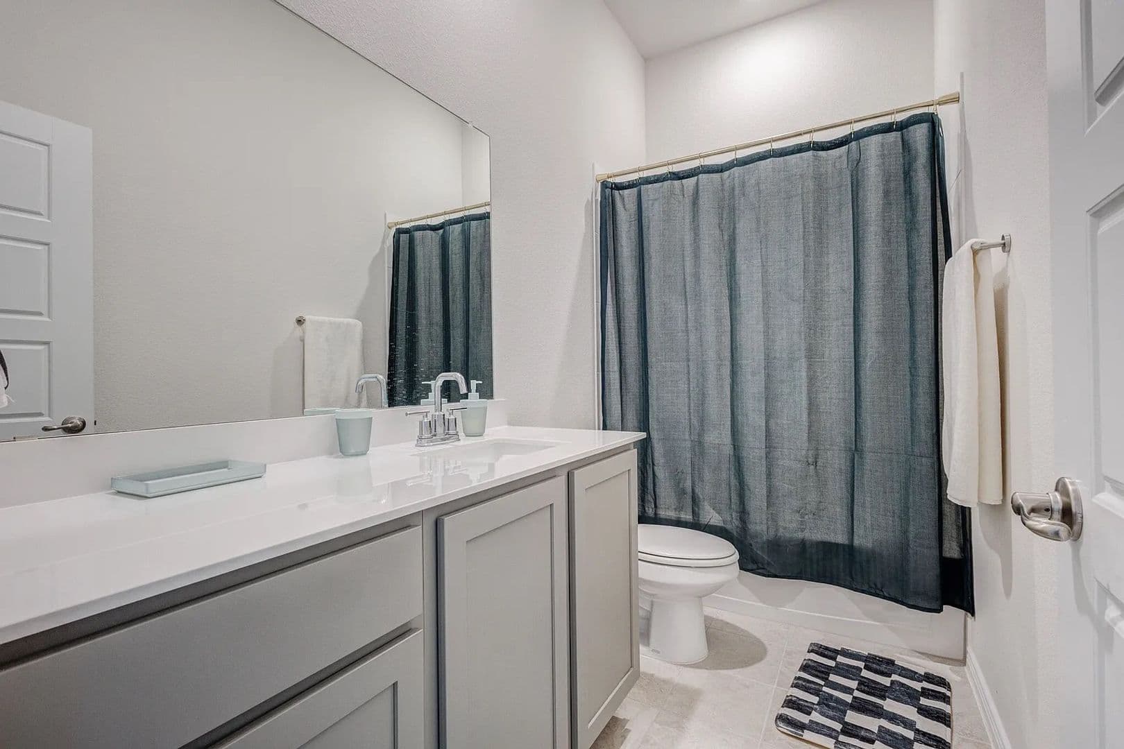 Garland House: 6993 Newby Ln