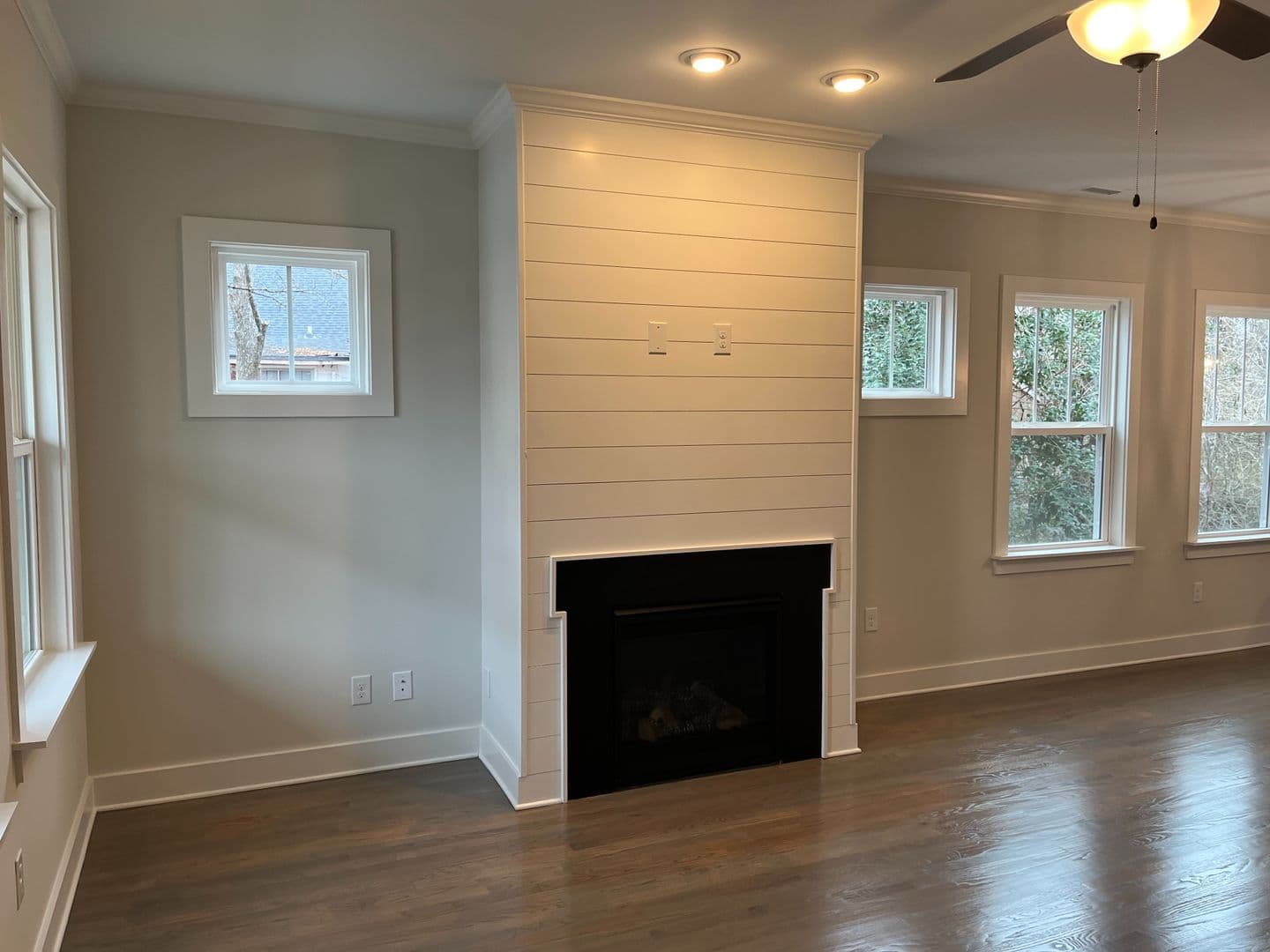 Durham House: 1706 Merrick St