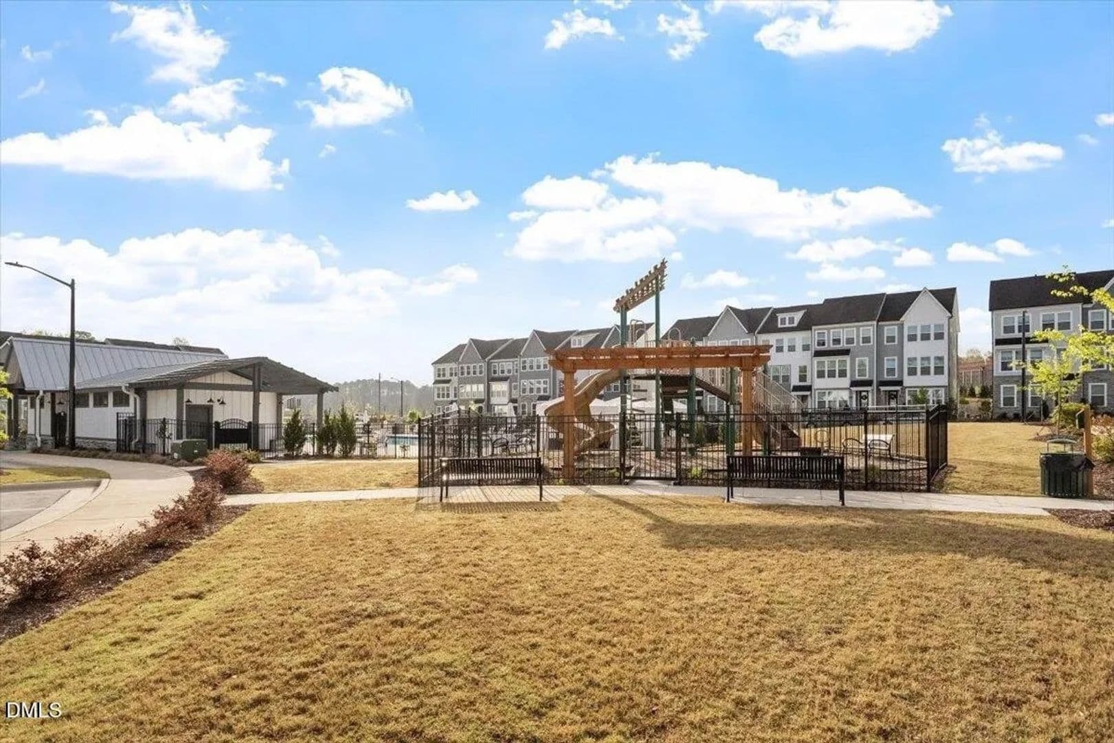 Knightdale House: 522 Billingshurst Wy
