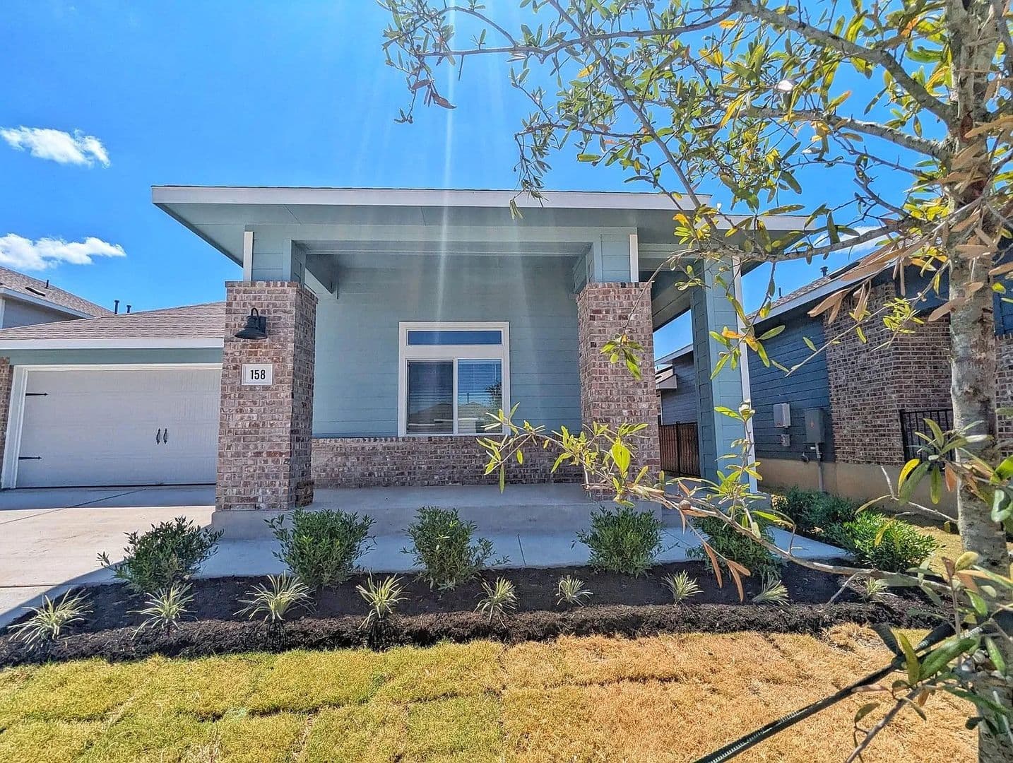 Kyle House: 158 Gresham