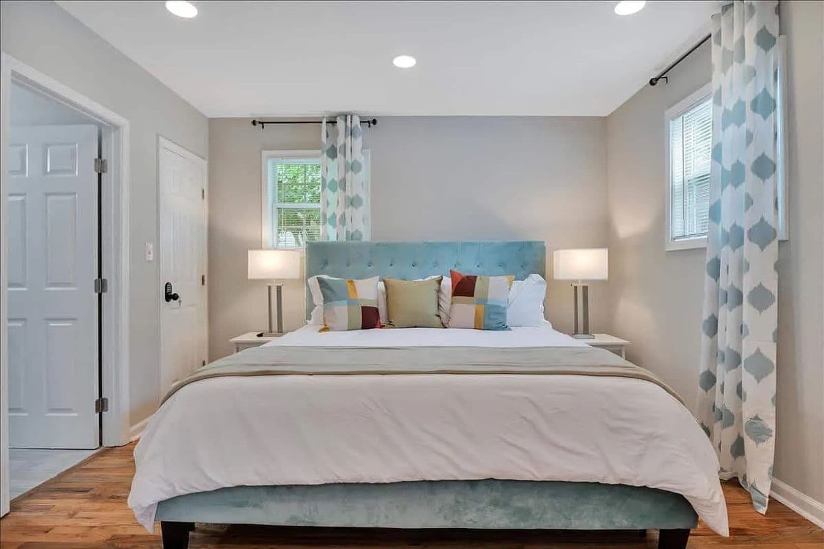 Atlanta House: 956 Mayson Turner Rd NW