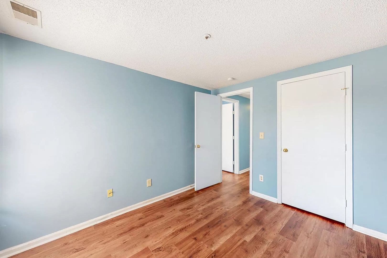 Charlotte House: 1610 #B Arlyn Cir
