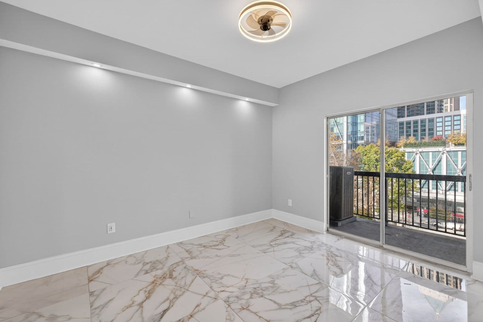 Atlanta House: 1075 Peachtree Walk NE