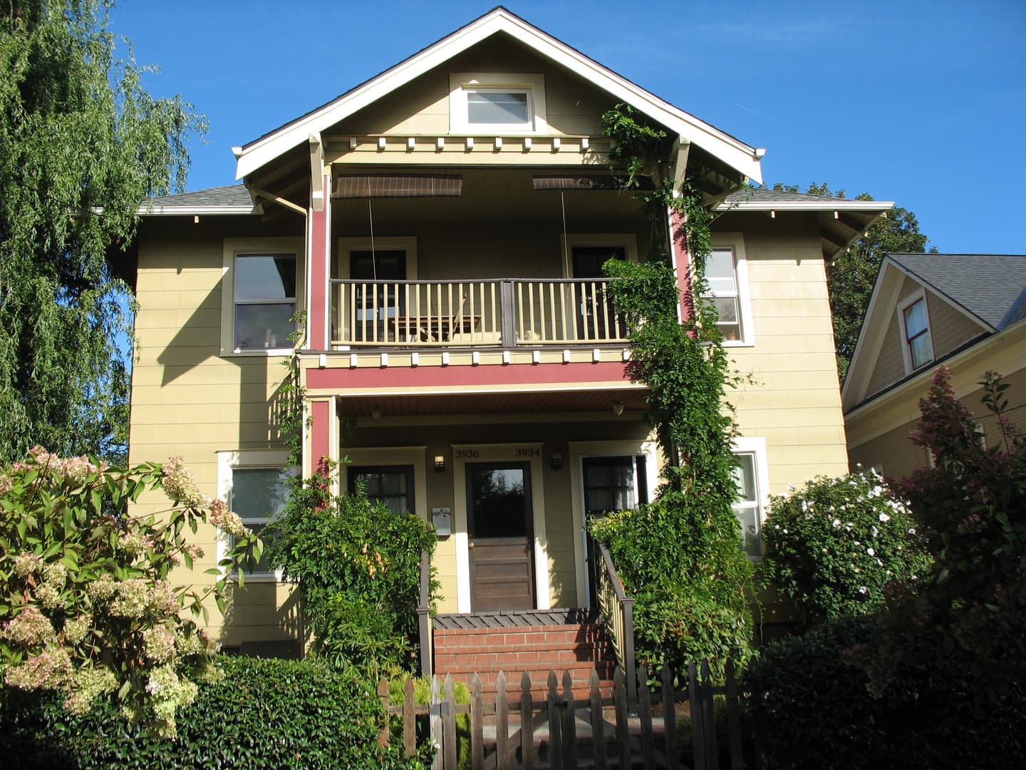 Portland Apartment: 3932-3938 N. Albina Ave