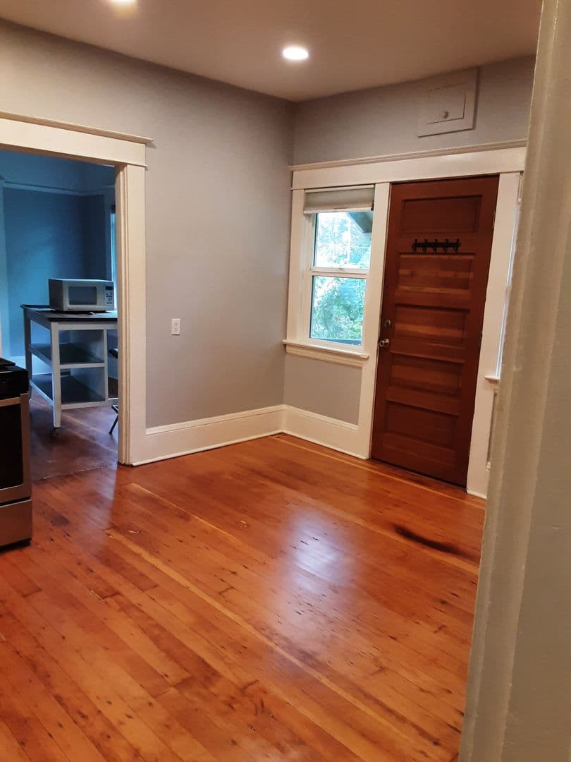 Portland Apartment: 3932-3938 N. Albina Ave