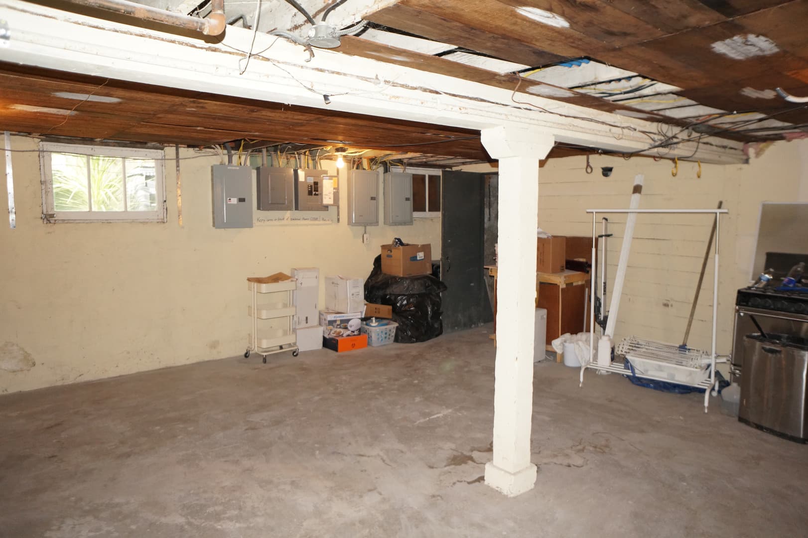 Portland Apartment: 3932-3938 N. Albina Ave