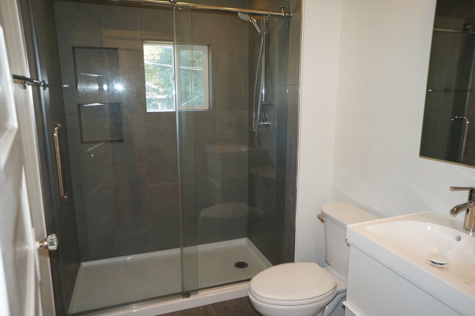 Portland Apartment: 3932-3938 N. Albina Ave