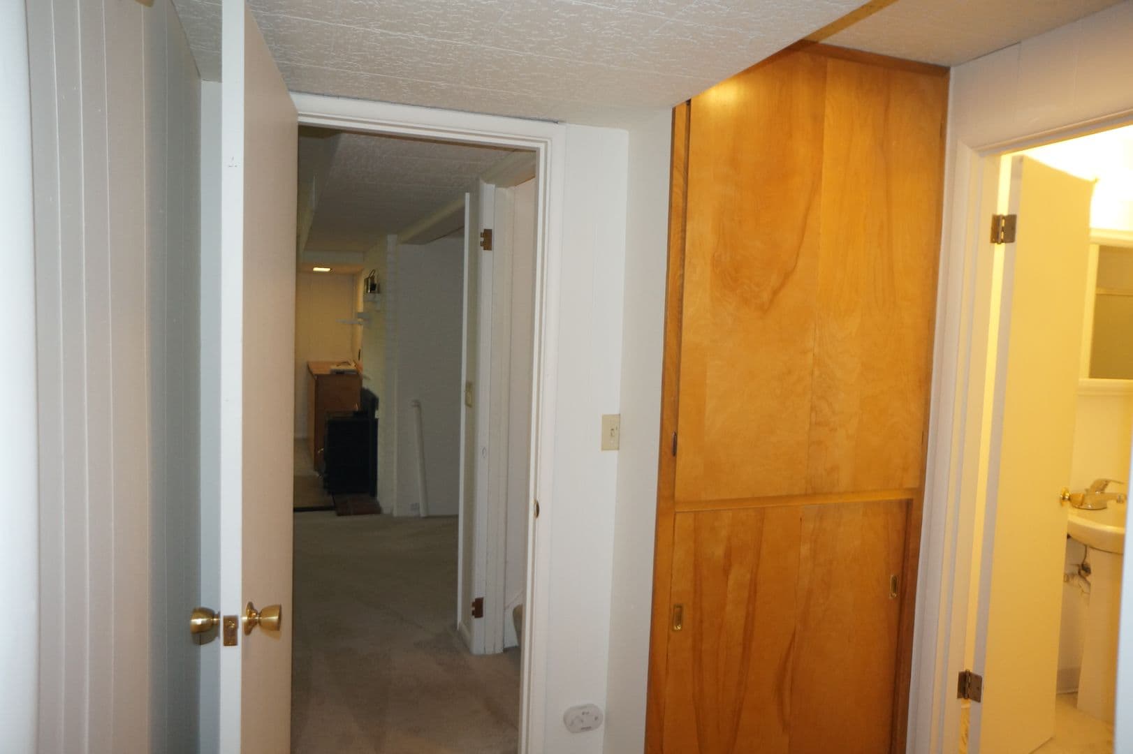 Portland House: 4020 SW Lee St.,