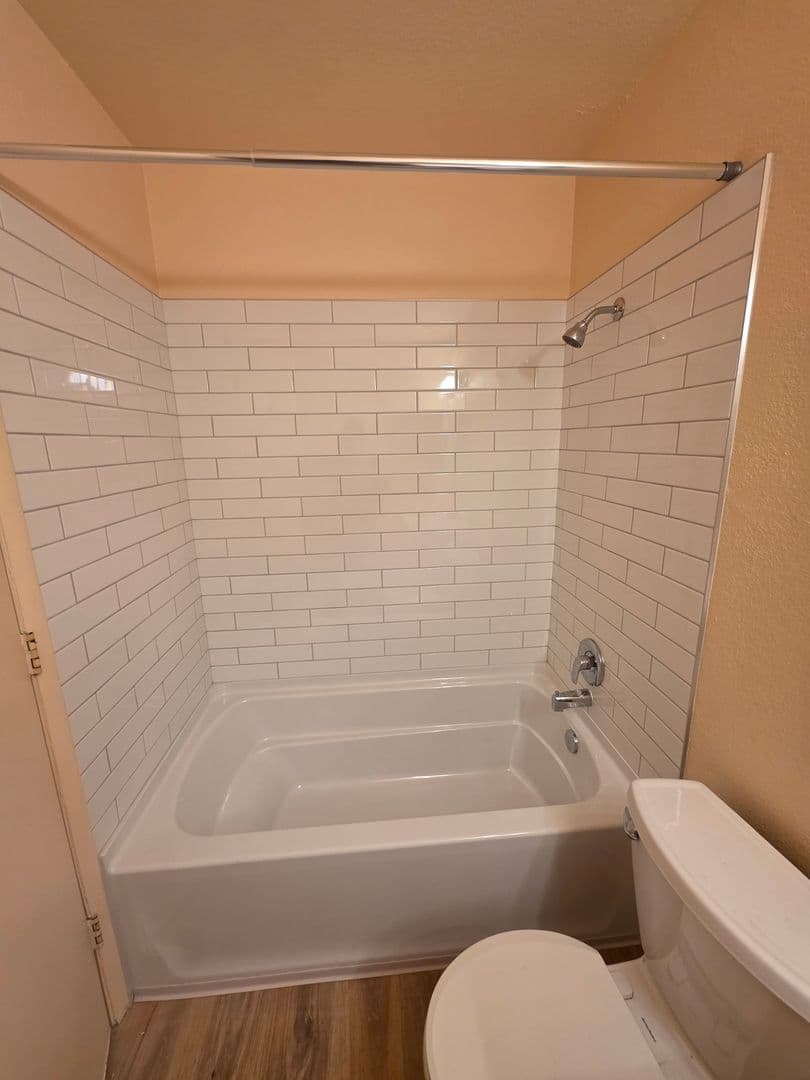 Reno Apartment: 322 and 324 Thoma St