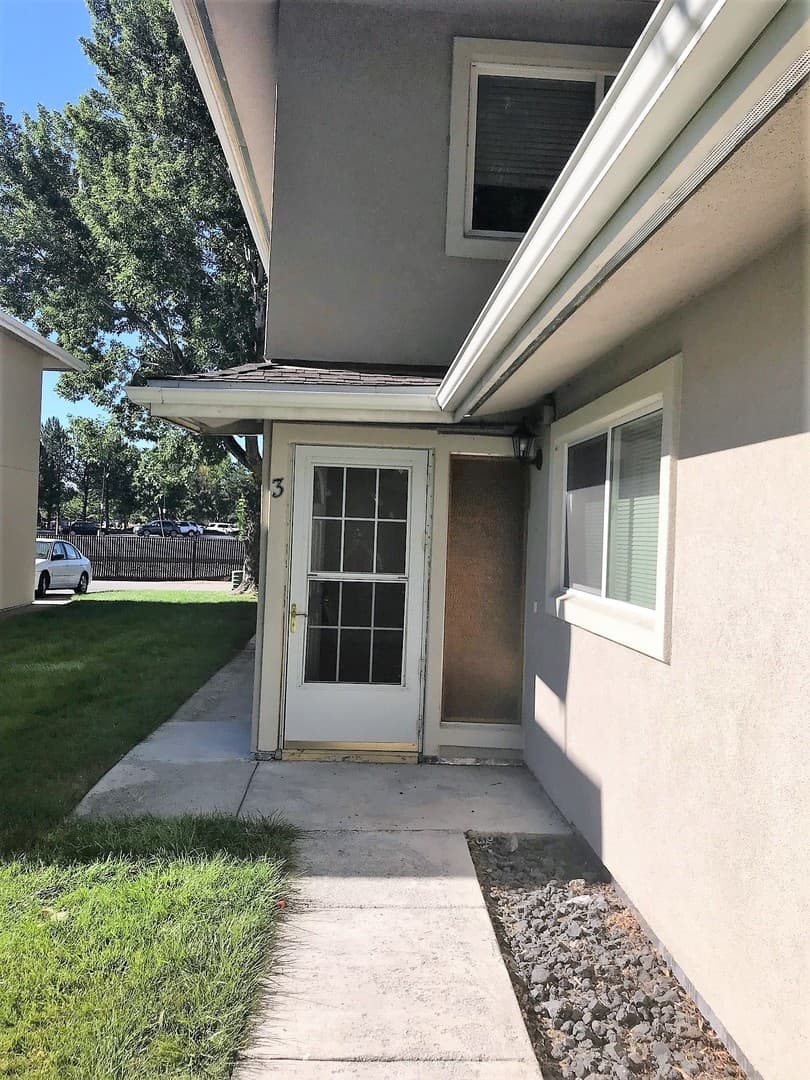 Reno House: 840  Jamaica #3