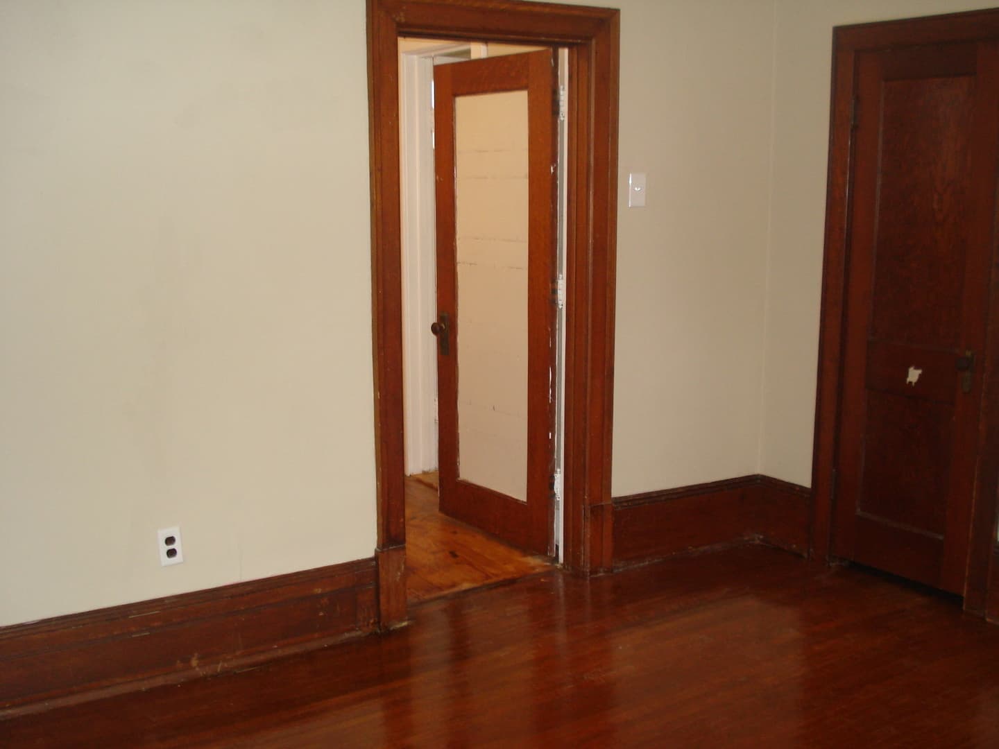 Austin Apartment: 915 1st Drive NW