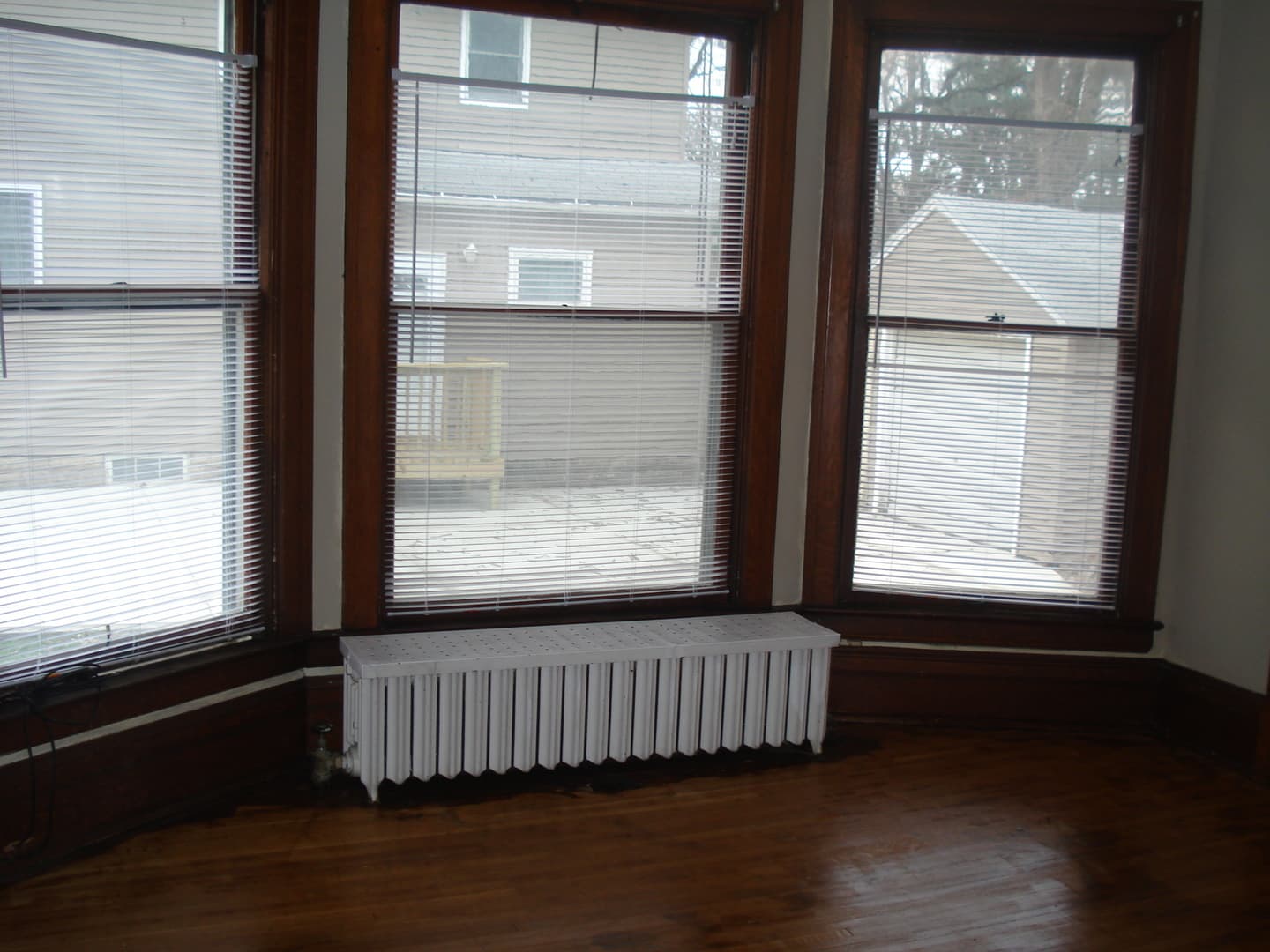 Austin Apartment: 915 1st Drive NW