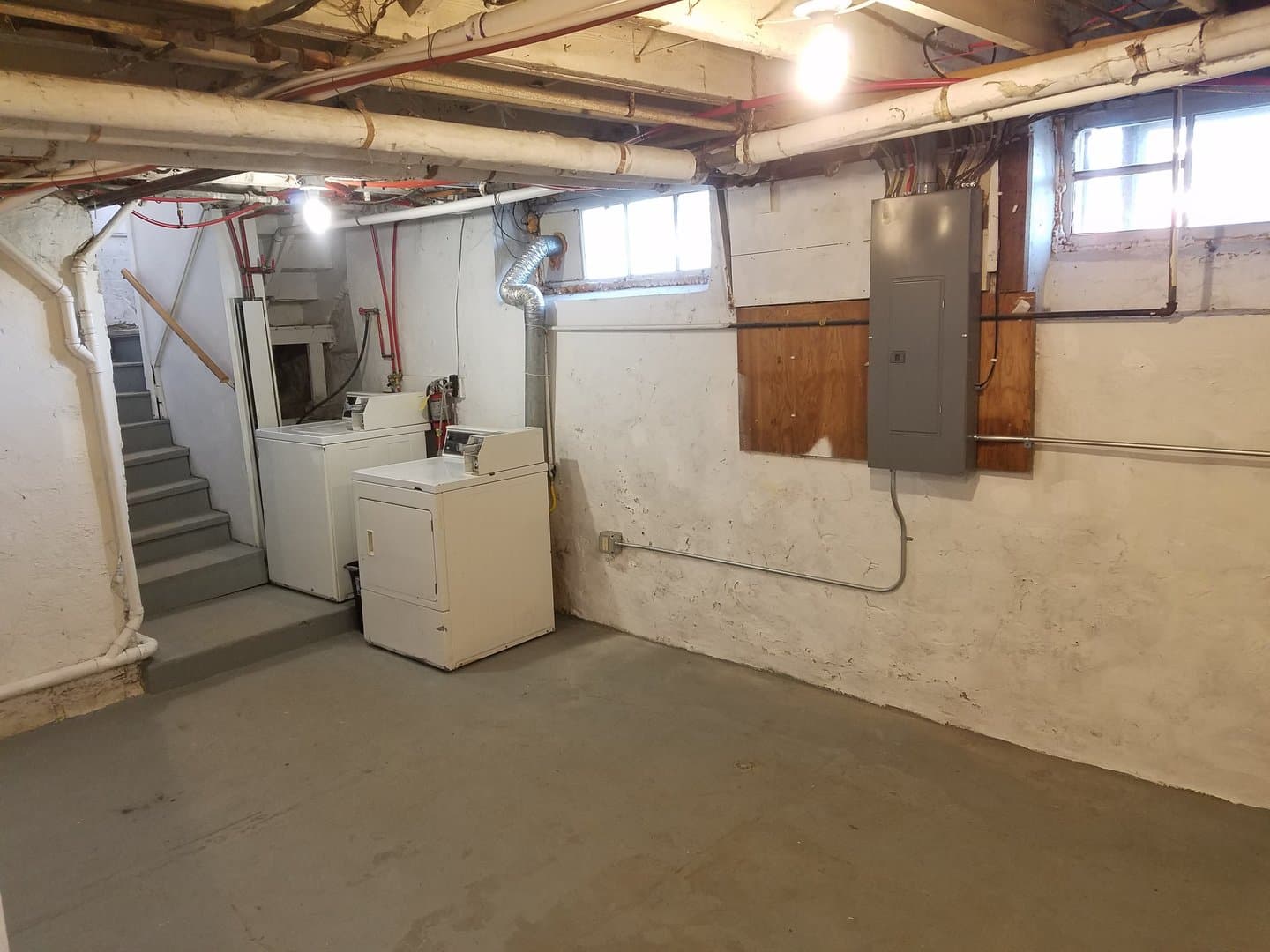 Austin Apartment: 915 1st Drive NW