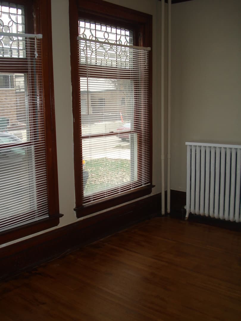 Austin Apartment: 915 1st Drive NW