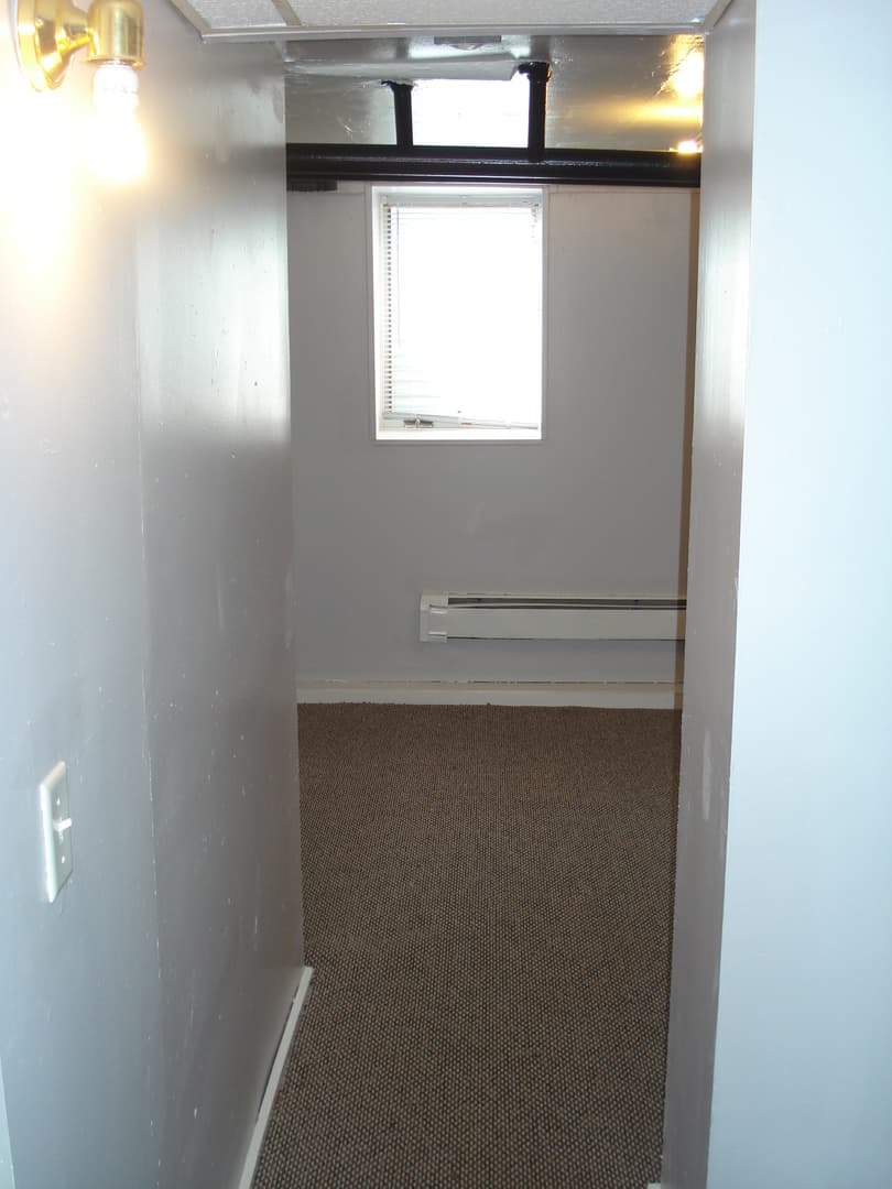 Austin Apartment: 915 1st Drive NW