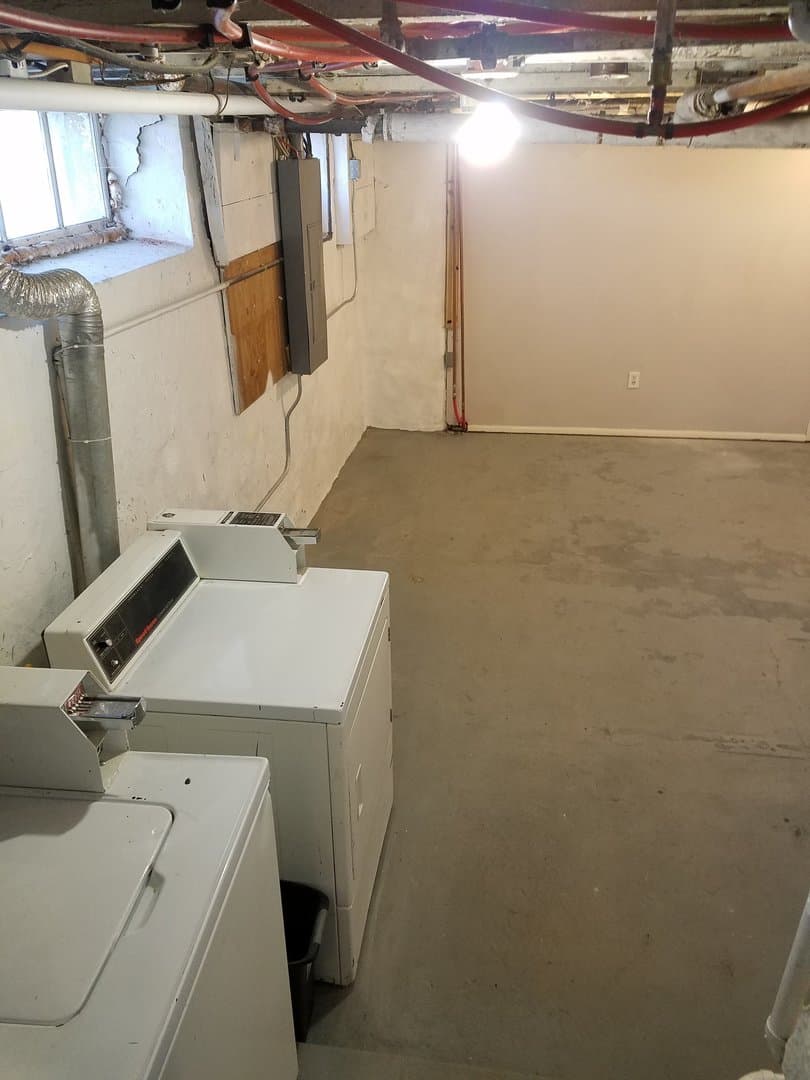 Austin Apartment: 915 1st Drive NW