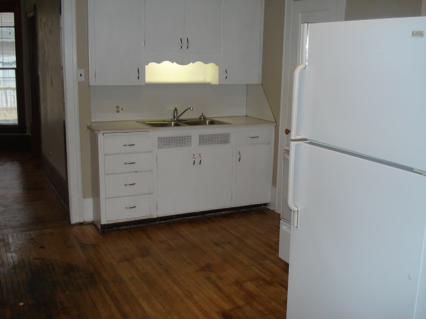 Austin Apartment: 915 1st Drive NW