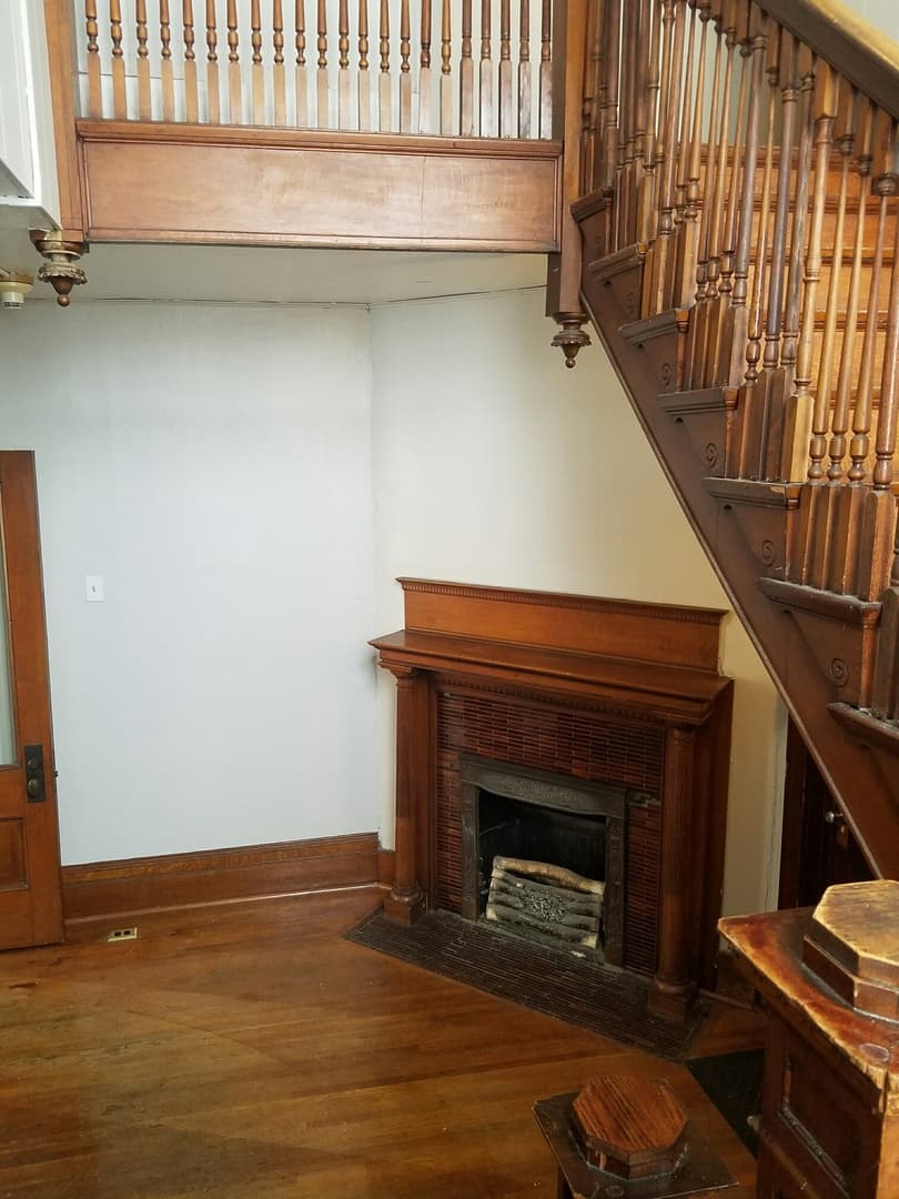 Austin Apartment: 915 1st Drive NW