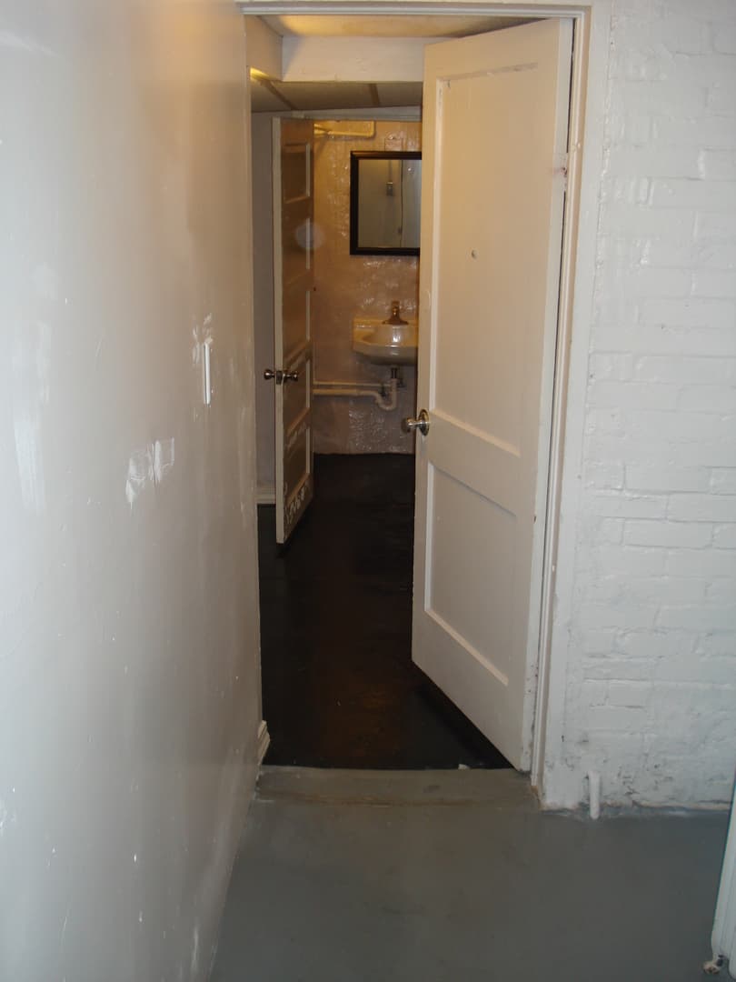 Austin Apartment: 915 1st Drive NW