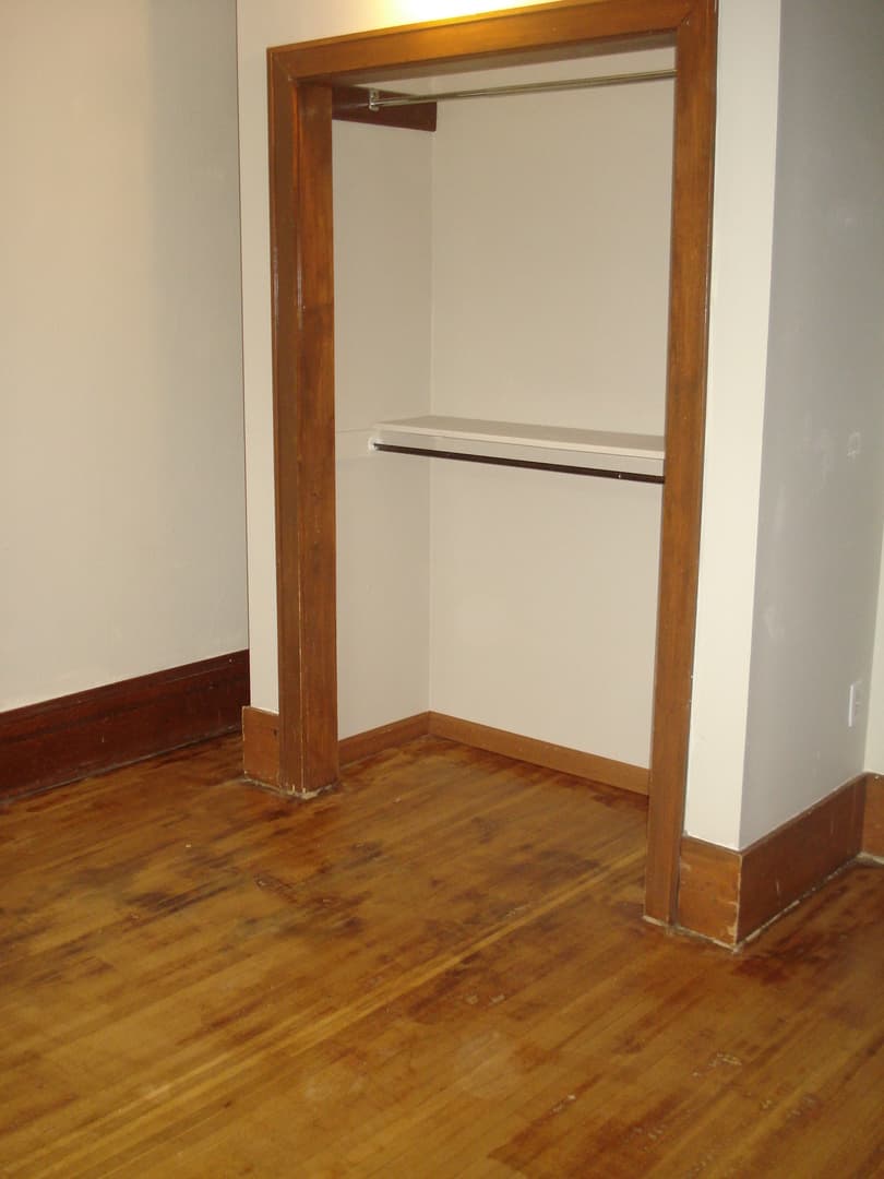 Austin Apartment: 915 1st Drive NW