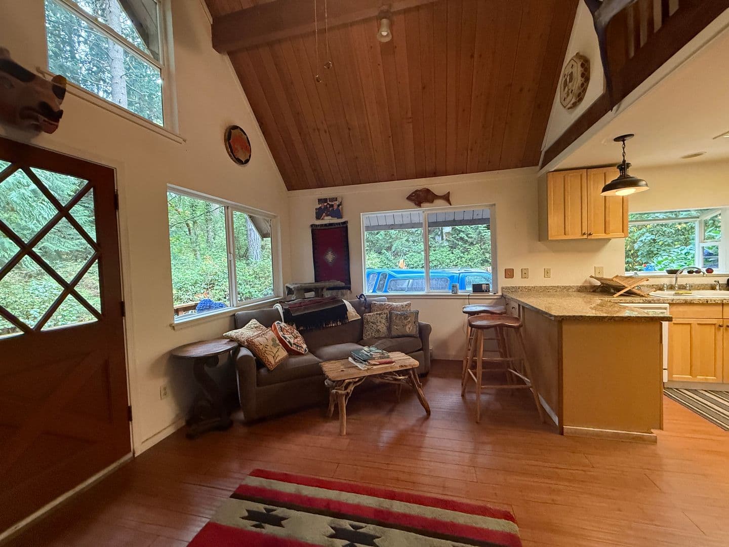 Hansville House: 37021 Madrona Blvd
