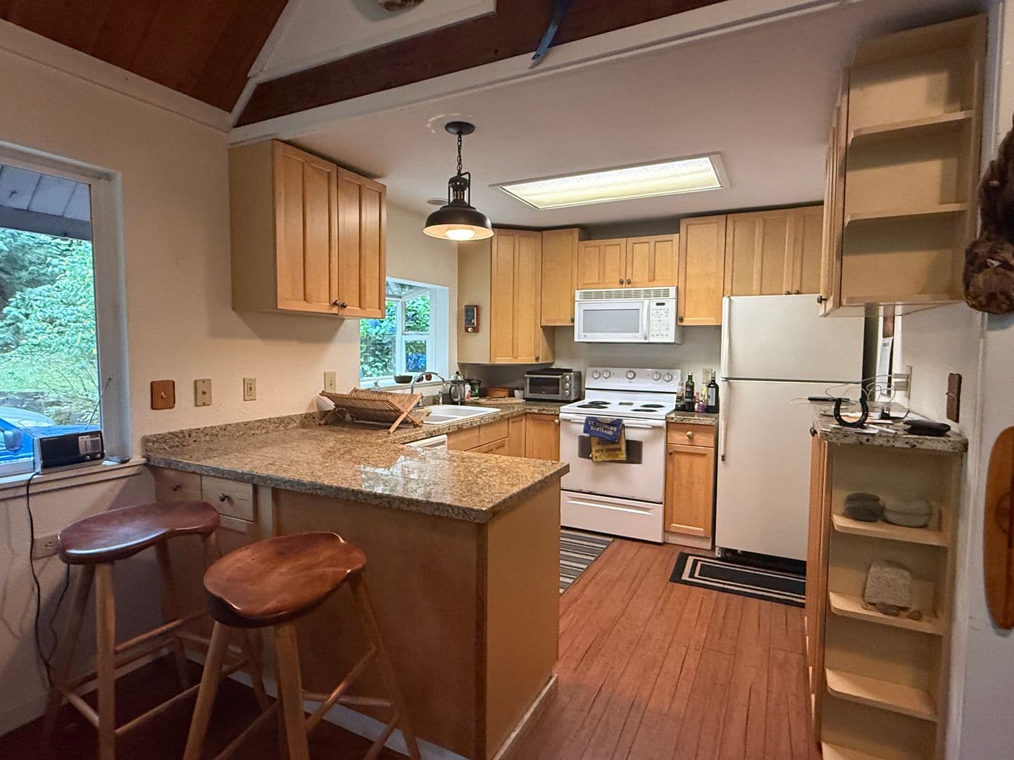Hansville House: 37021 Madrona Blvd