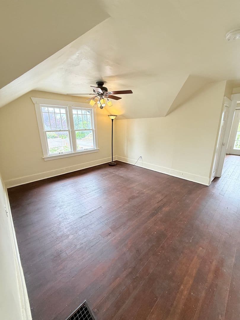 Bremerton Apartment: 1747 6th St.