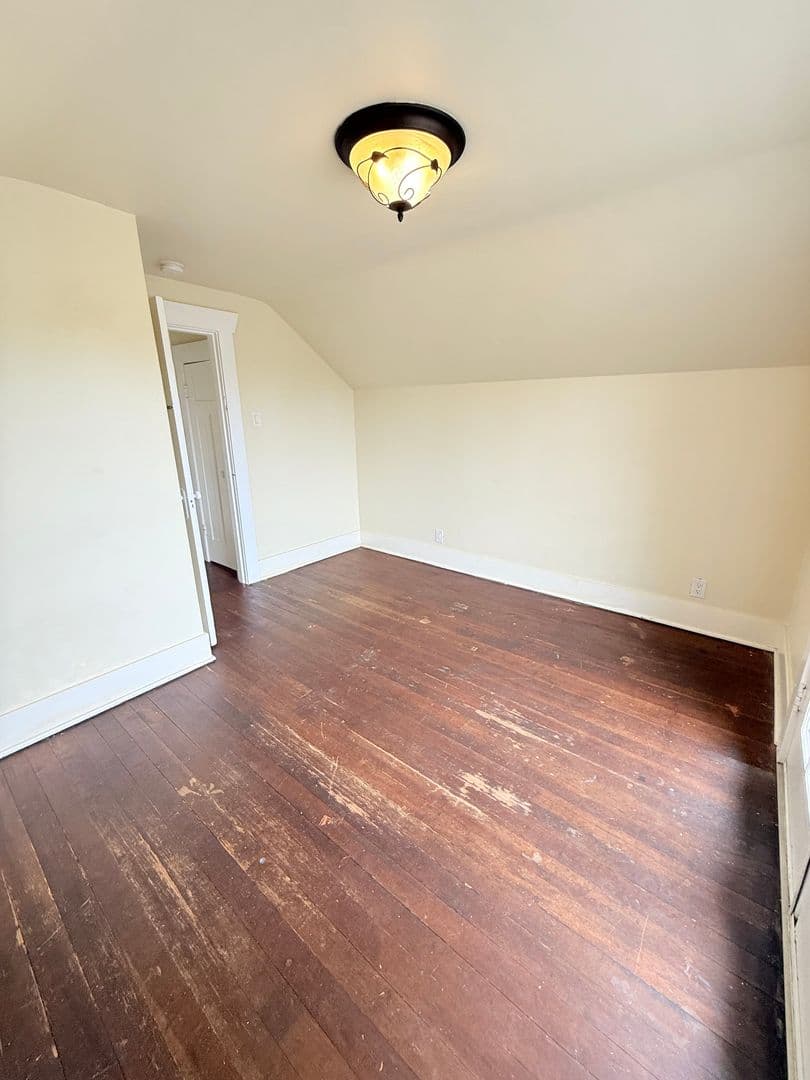 Bremerton Apartment: 1747 6th St.