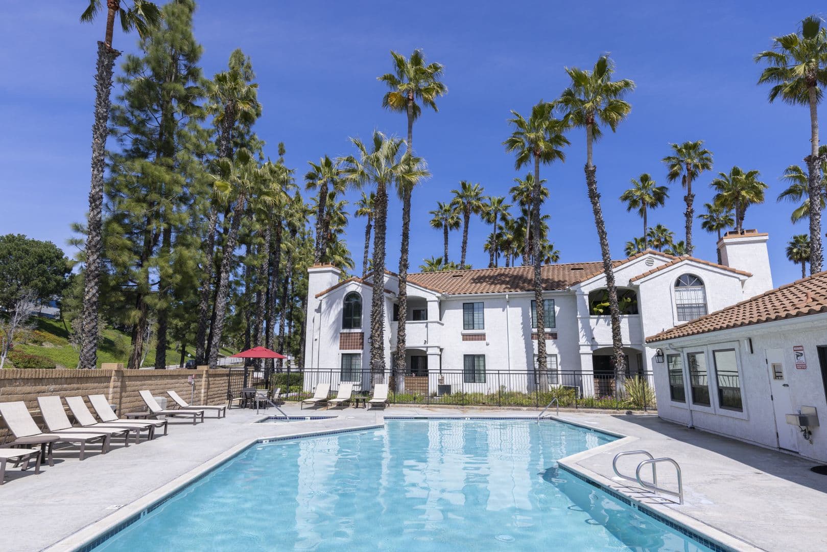 Mission Viejo Apartment: 23842 Alicia Parkway - Unit 213