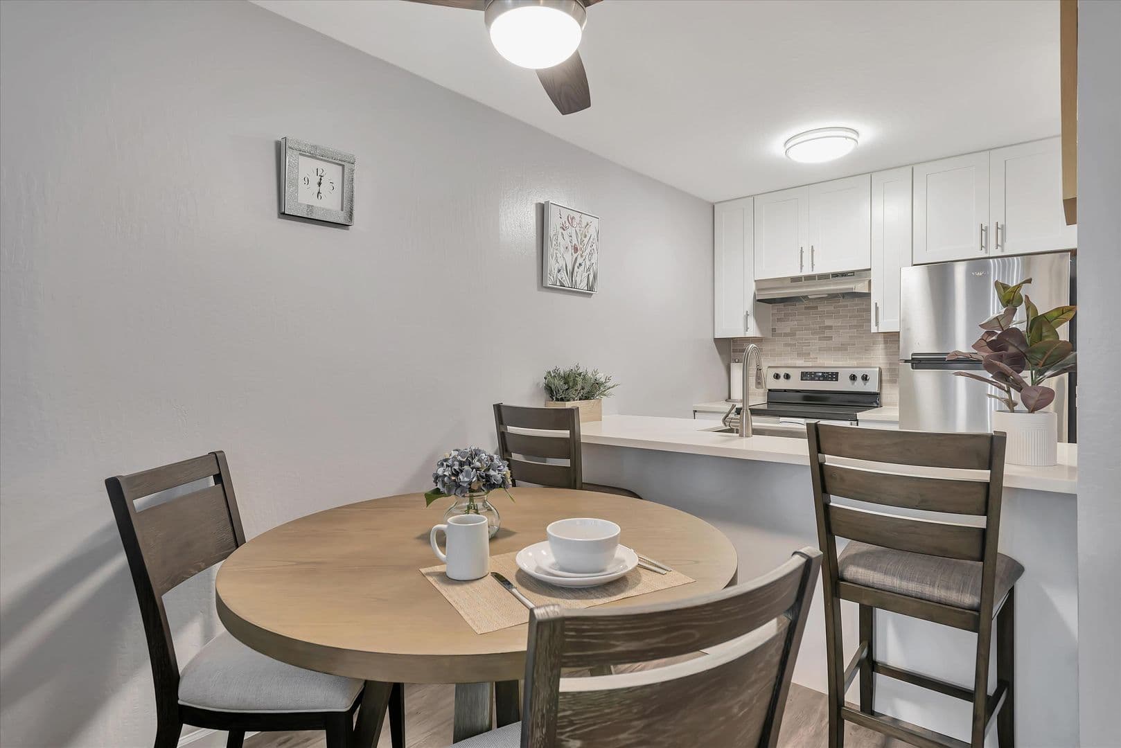 South San Francisco Apartment: 416 Alida Way