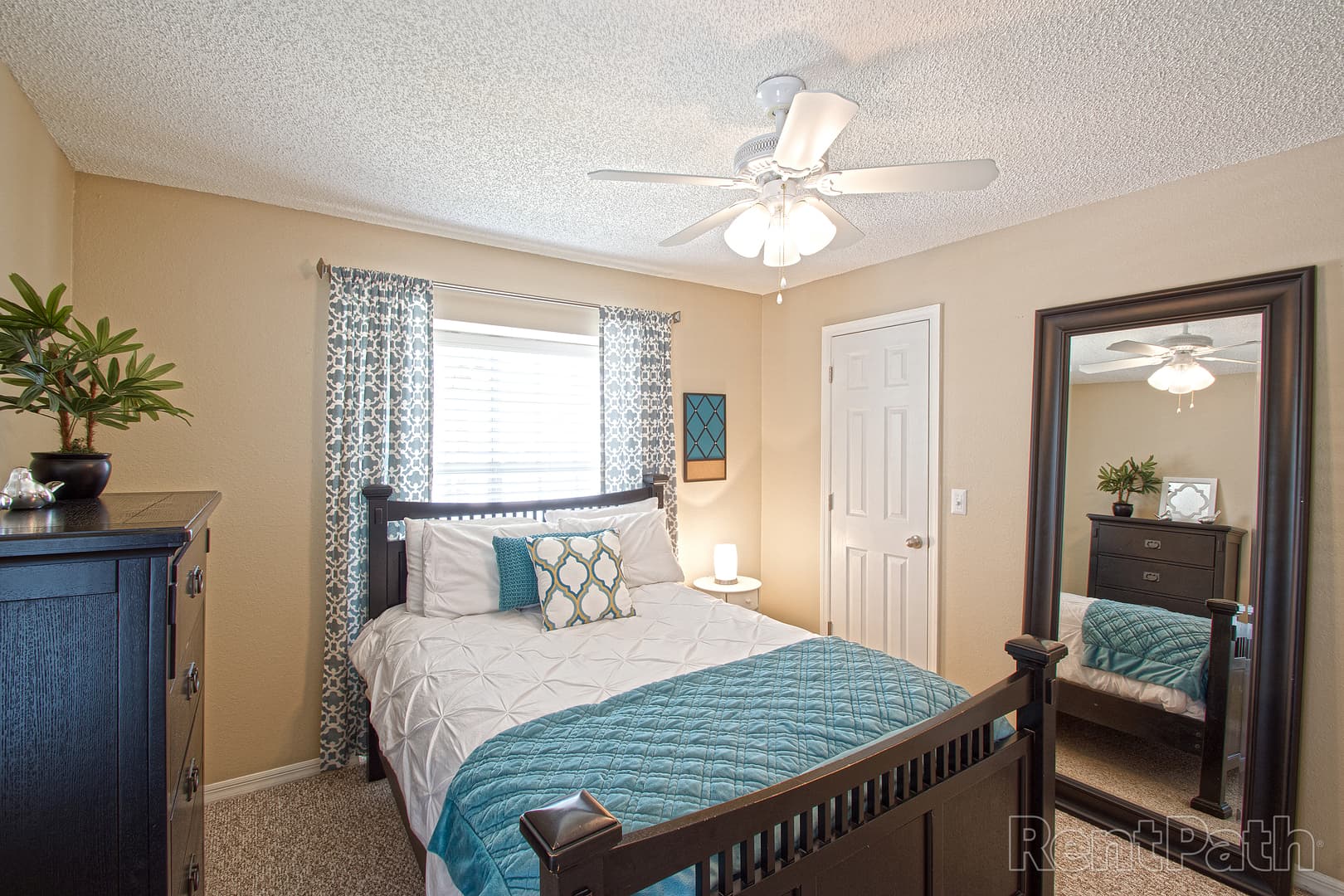 Kissimmee Apartment: 2351 Pinebrook Drive