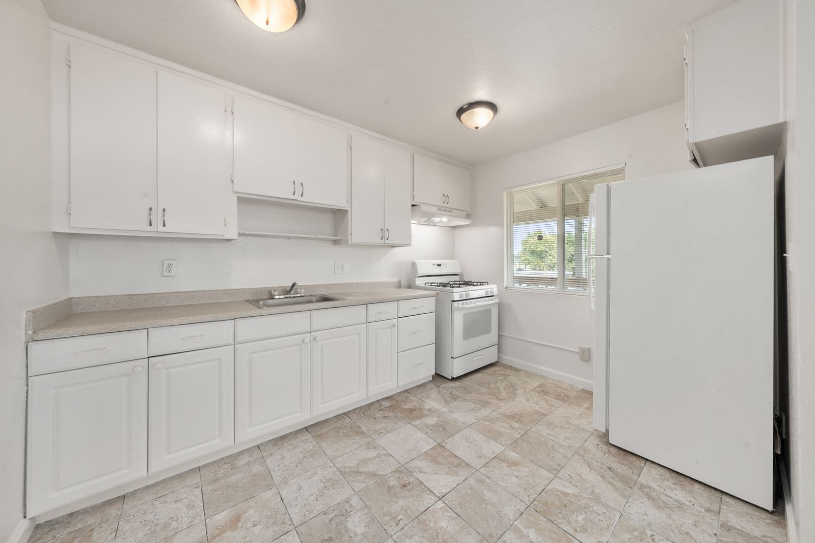 Rio Linda House: 6044 Marysville Blvd #4