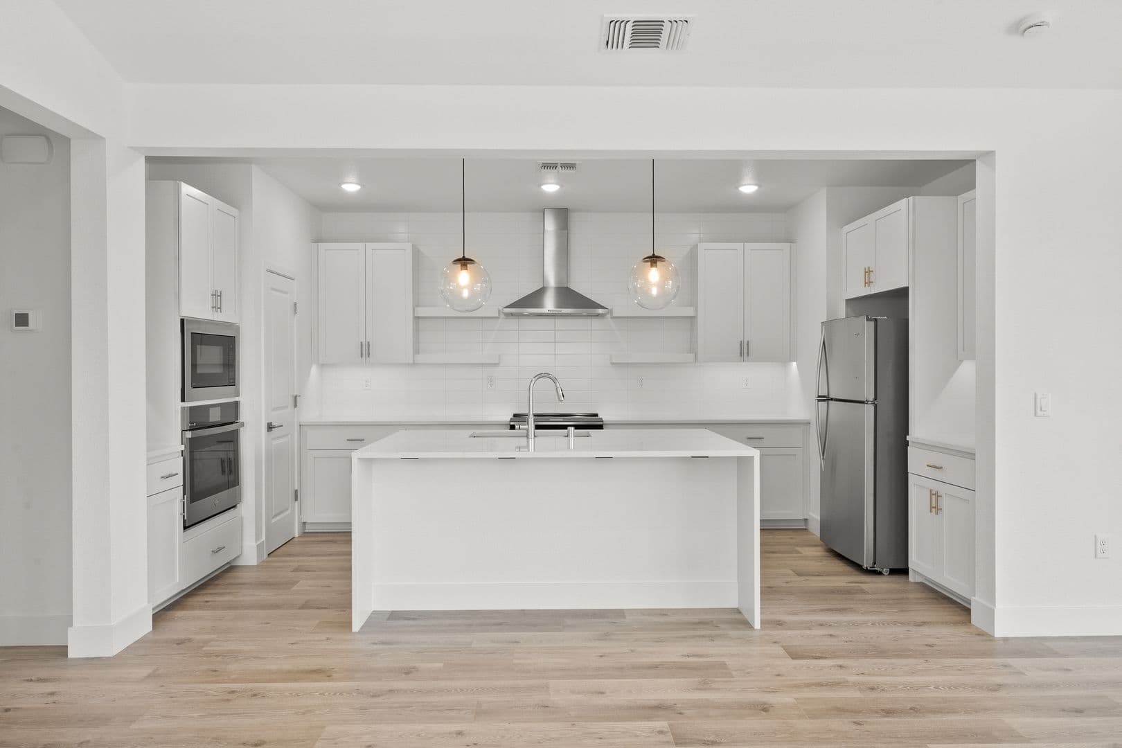 Rancho Cordova House: 12320 Coal Creek Way