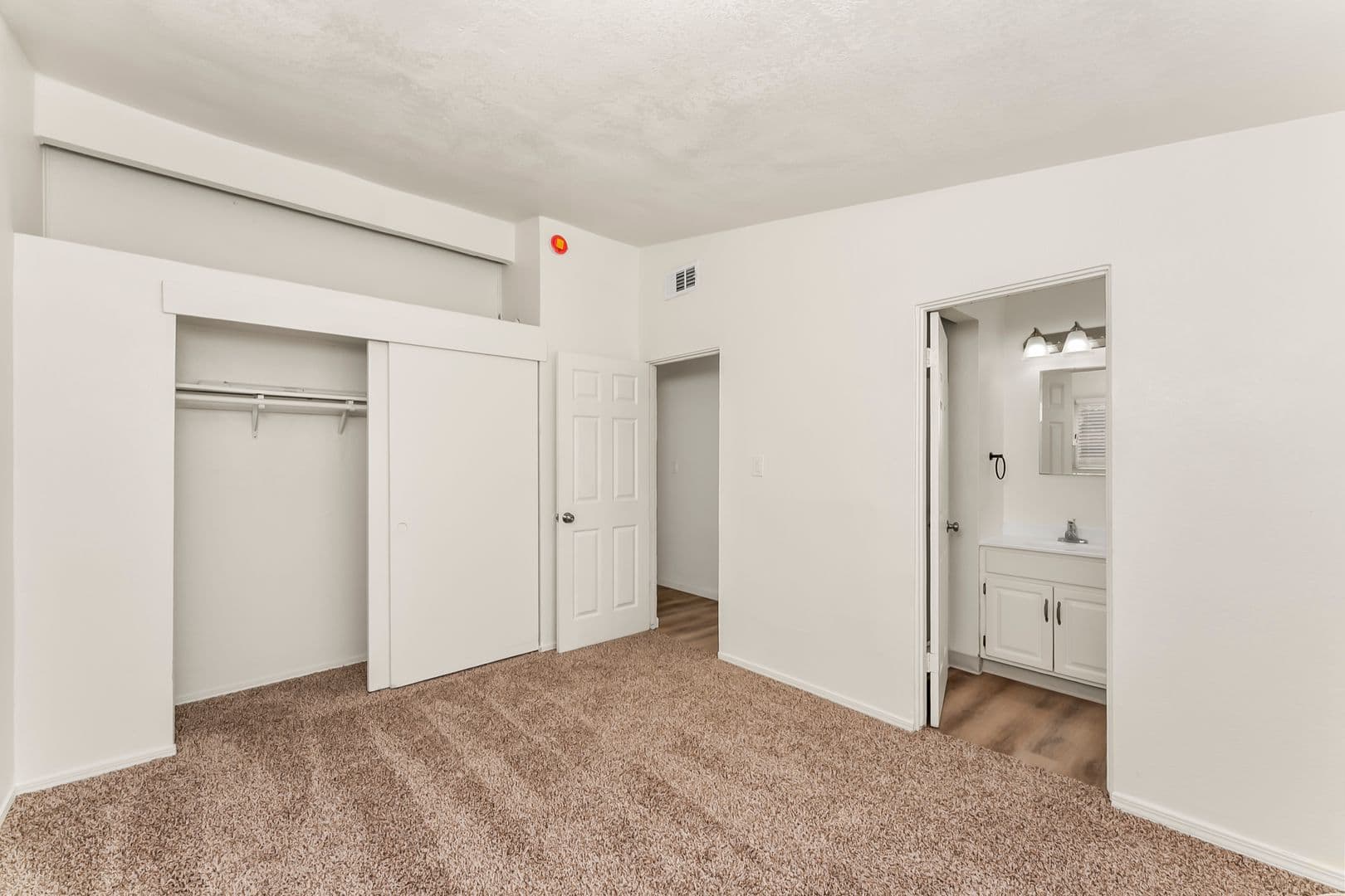 North Highlands House: 6429 Stoneman Dr