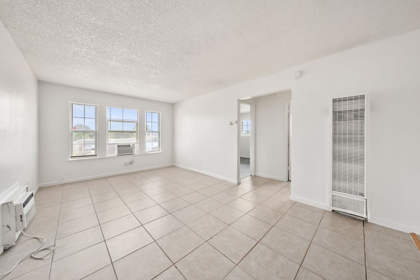 Rio Linda House: 6044 Marysville Blvd #4