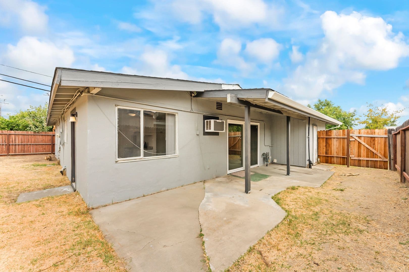 North Highlands House: 6429 Stoneman Dr