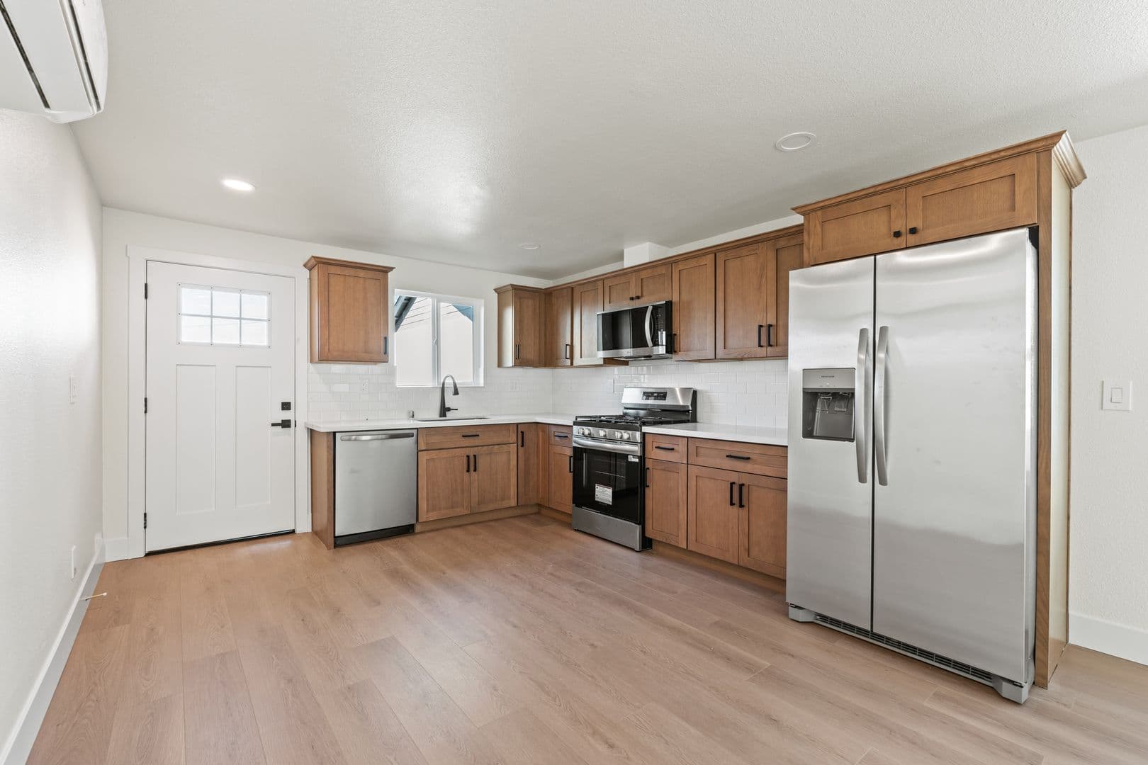 Sacramento Apartment: 3109 29th Ave