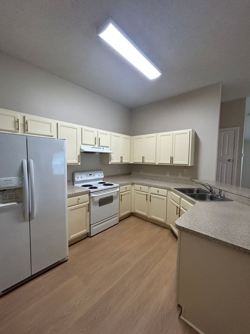 West Melbourne House: 2891 Stratford Pt. Dr