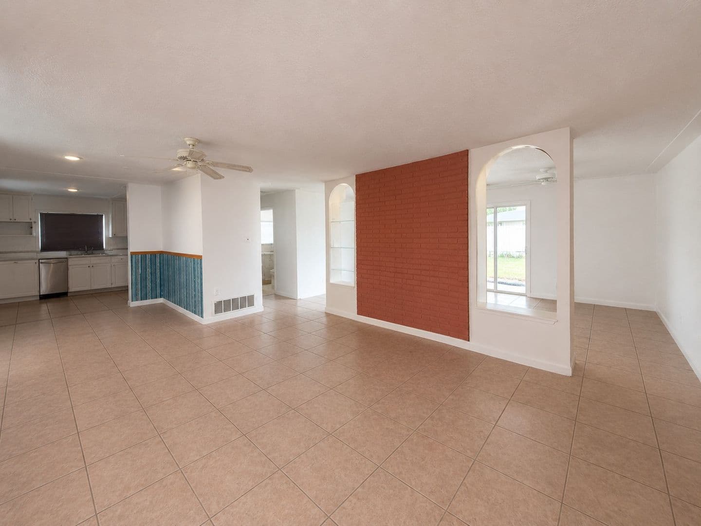 Satellite Beach House: 349 W. Exeter St