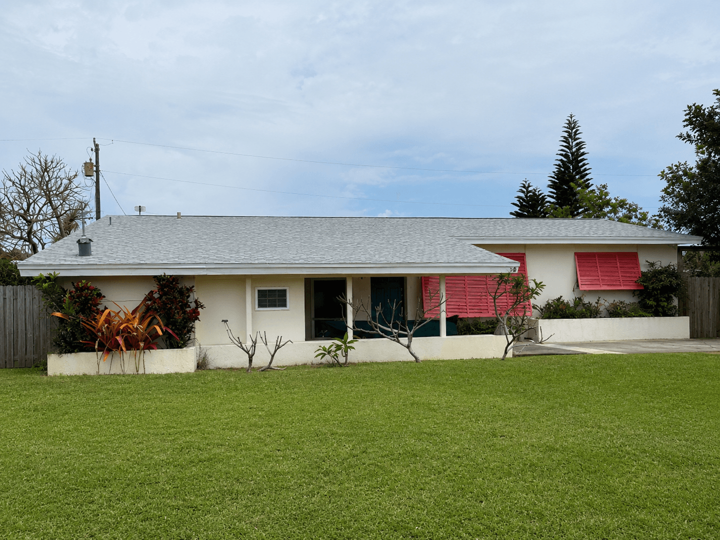 Satellite Beach House: 349 W. Exeter St