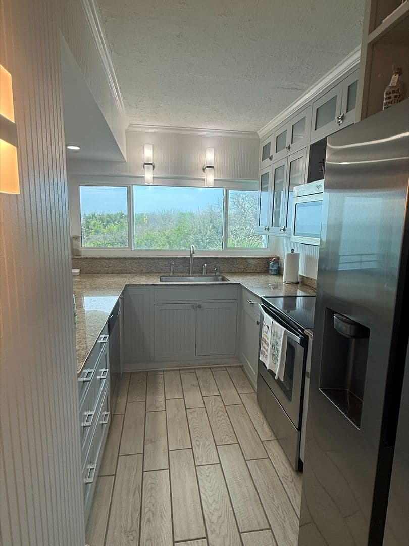 Melbourne Beach House: 6355 S Highway A1A #4