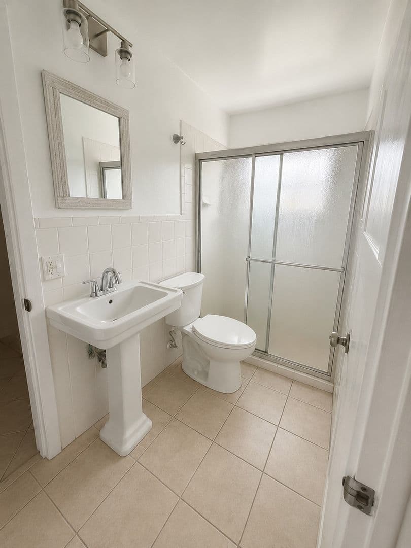 Satellite Beach House: 349 W. Exeter St