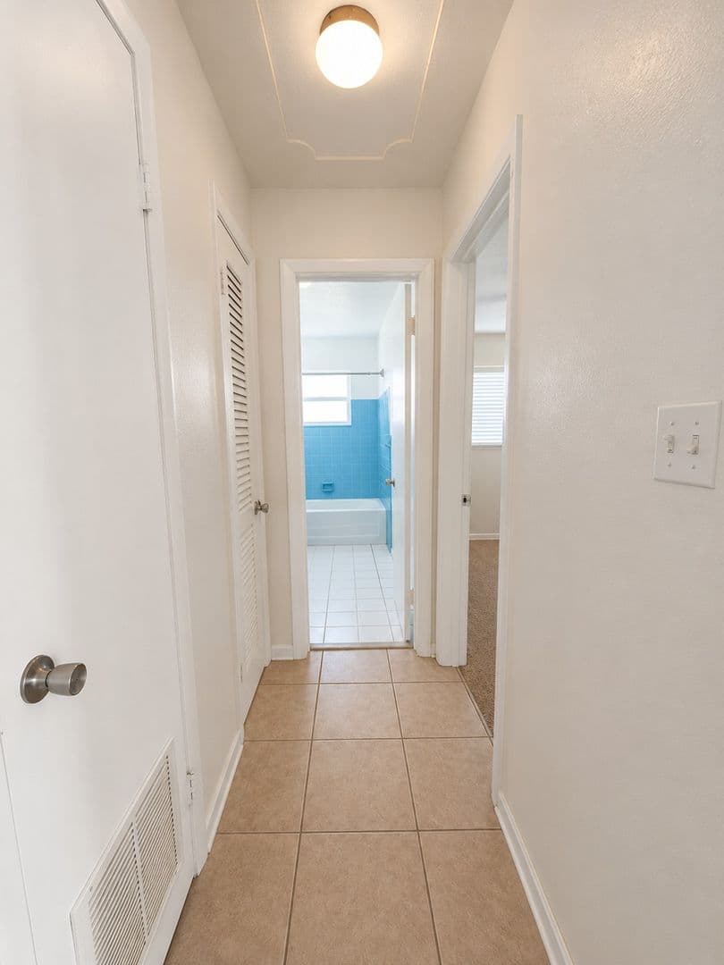 Satellite Beach House: 349 W. Exeter St