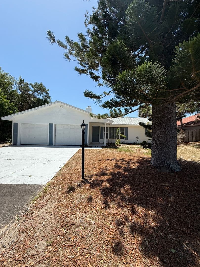 Melbourne Beach House: 245 Heron Dr.