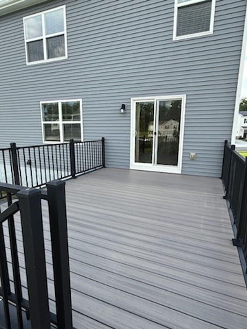 New Kent House: 7980 Uplands Dr