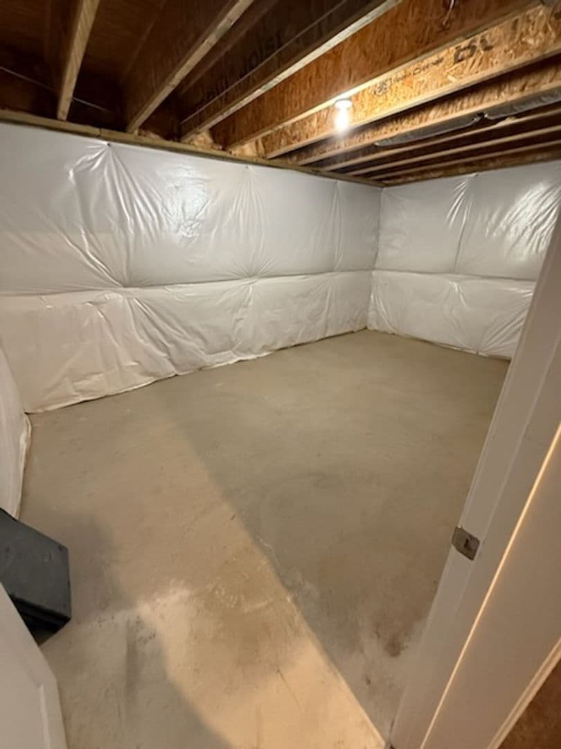 New Kent House: 7980 Uplands Dr