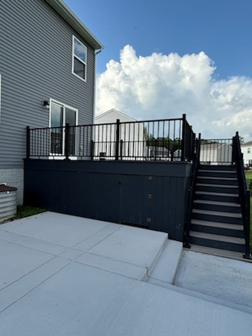 New Kent House: 7980 Uplands Dr