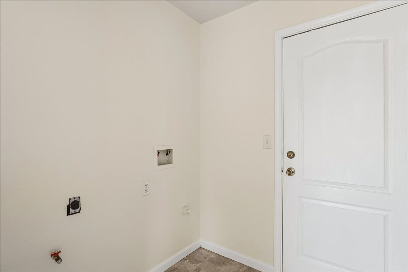 Elk Grove House: 9074 Piazza Ct