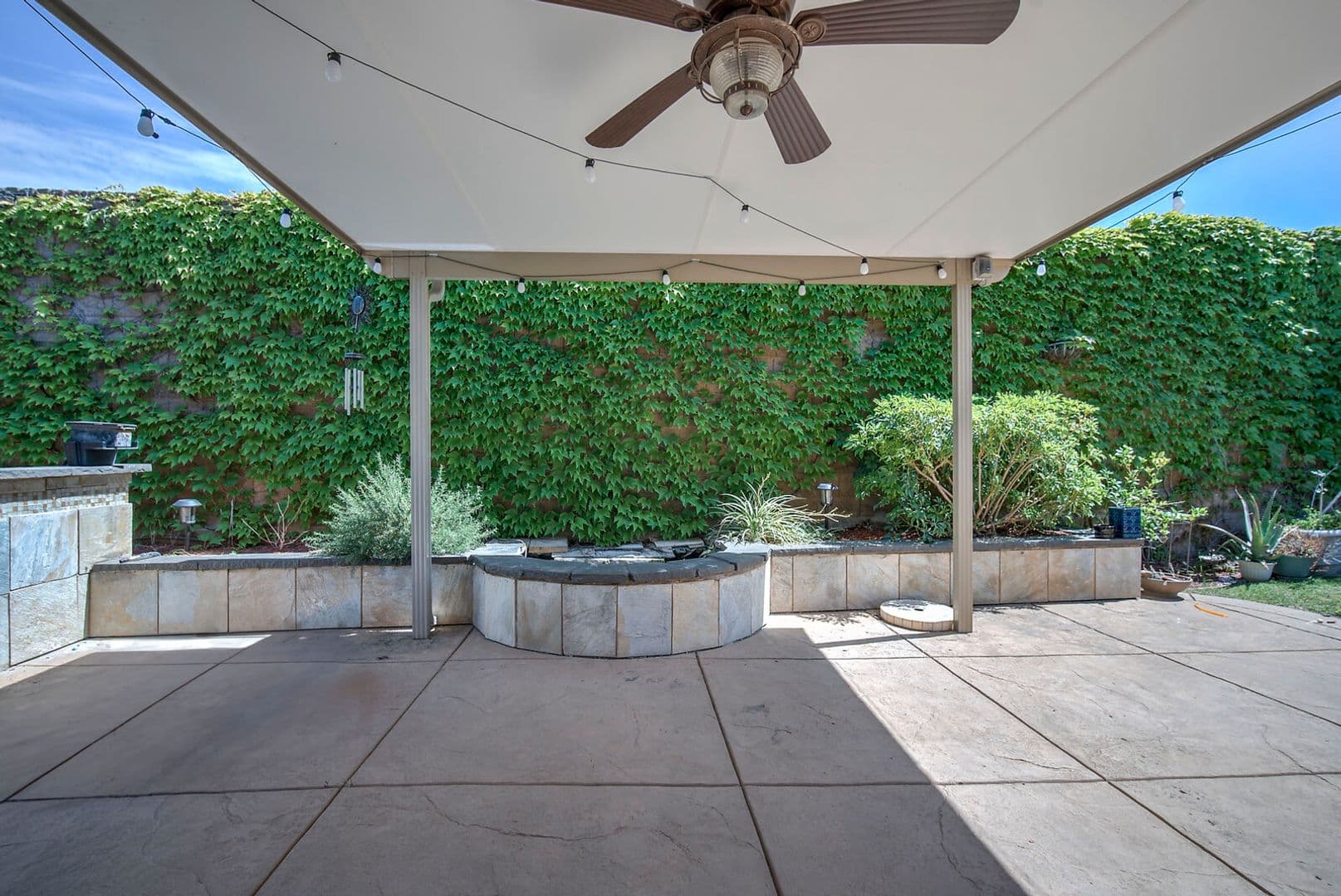 Folsom House: 2066 Horseshoe Glen Cir