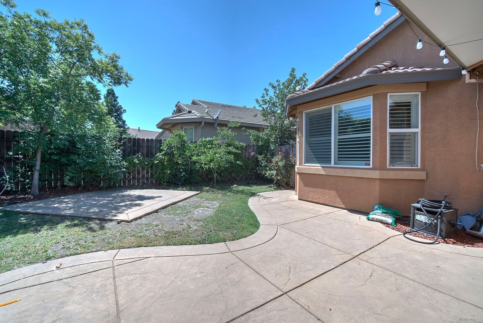 Folsom House: 2066 Horseshoe Glen Cir